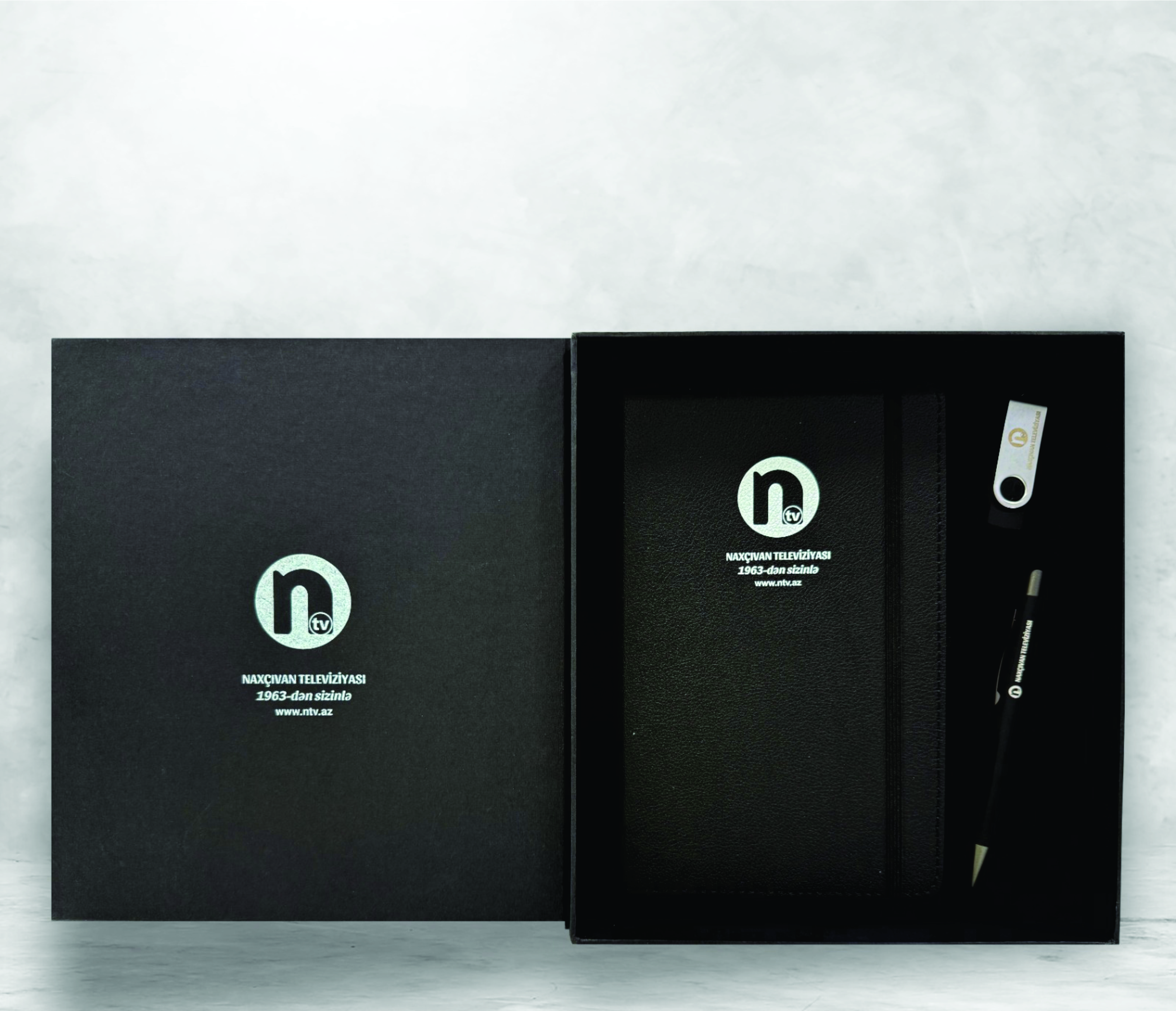 Y2 "Black" hədiyyə dəsti