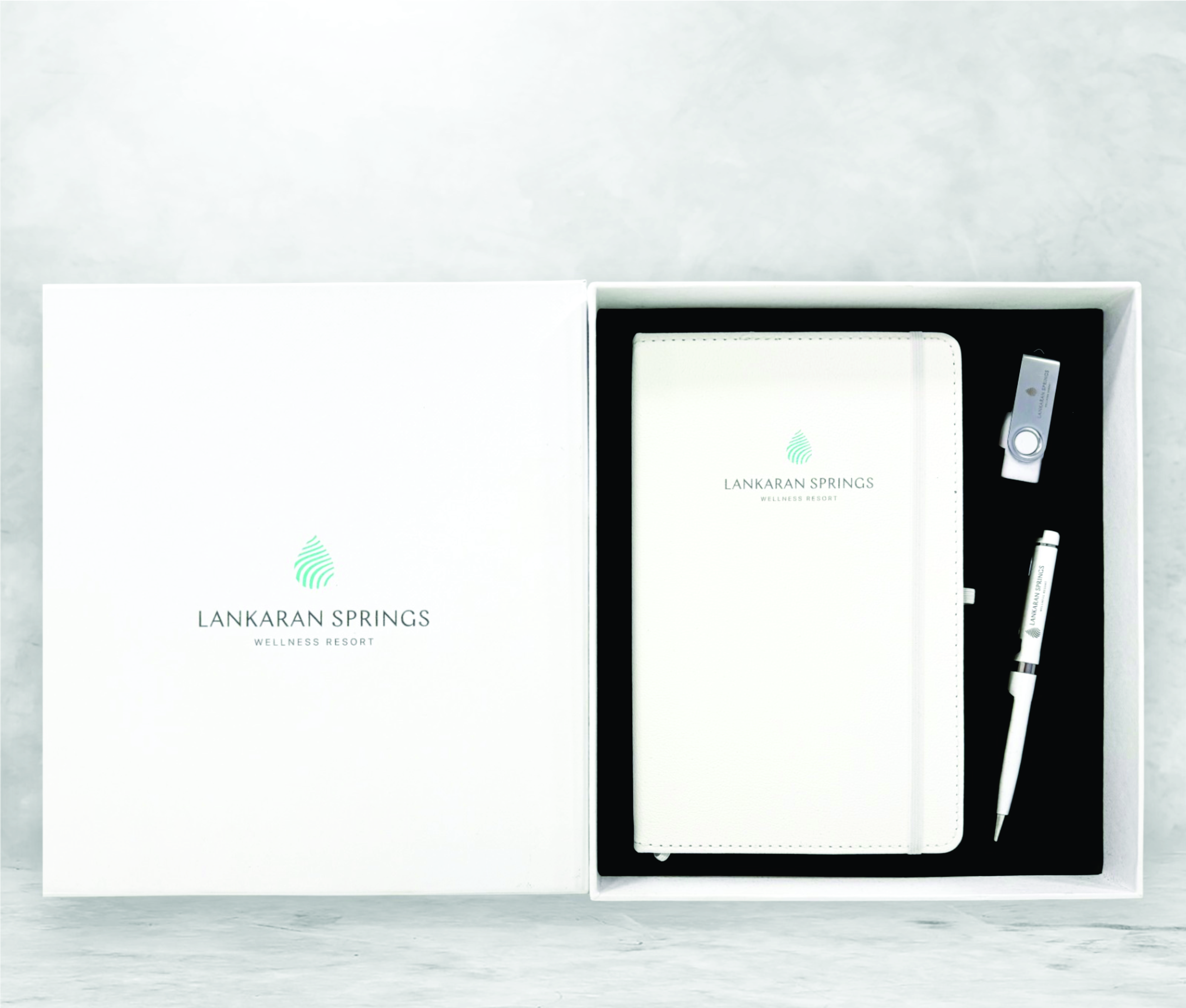 Y2 "White" hədiyyə dəsti